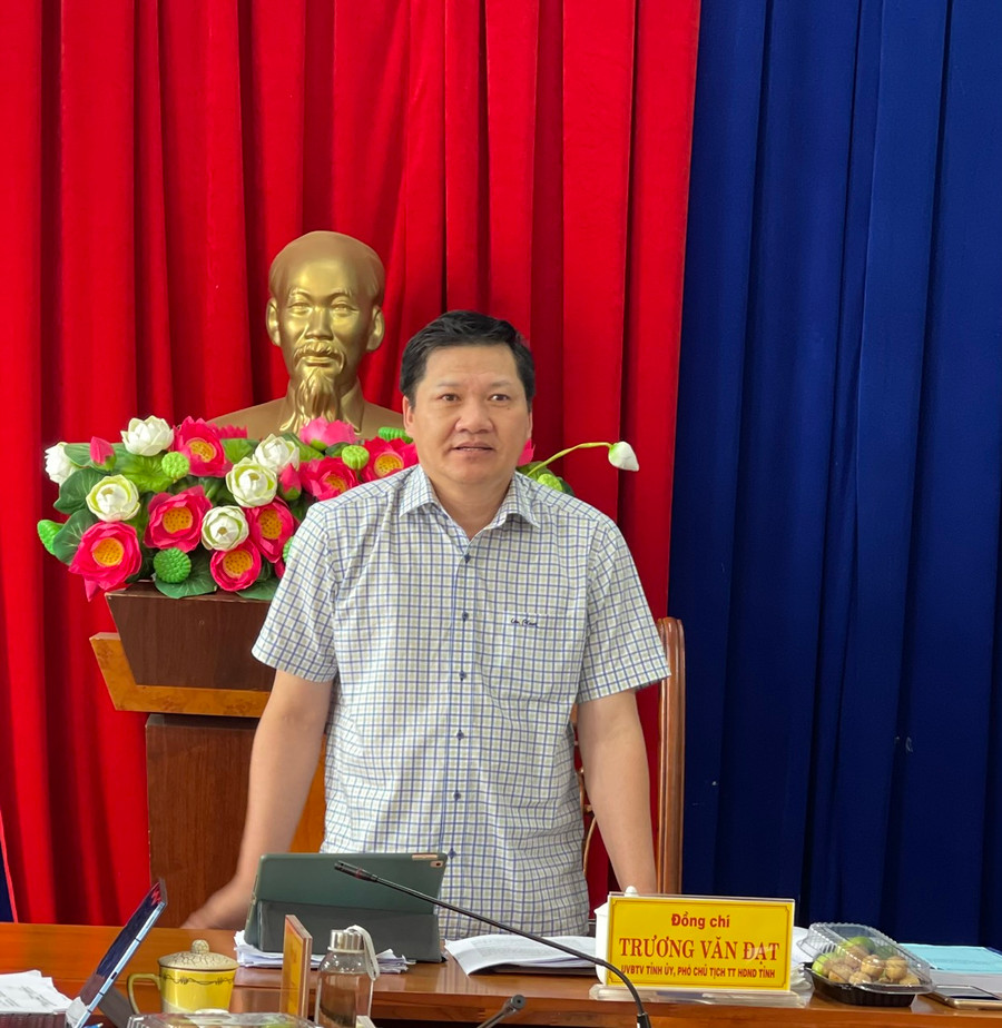 Phó Chủ tịch Thường trực HĐND tỉnh Trương Văn Đạt phát biểu tại buổi làm việc. Ảnh: Nhật Hào Phó Chủ tịch Thường trực HĐND tỉnh Trương Văn Đạt phát biểu tại buổi làm việc. Ảnh: Nhật Hào