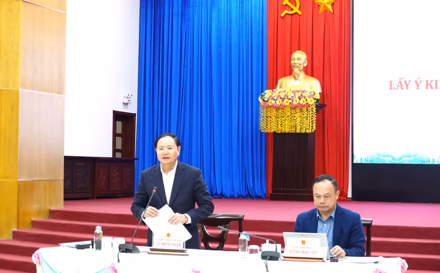 Thứ trưởng Bộ Tài nguyên và Môi trường Lê Minh Ngân phát biểu tại Hội nghị. Ảnh: Nhật Hào