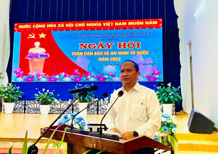 .. Phó Bí thư Tỉnh ủy Rah Lan Chung phát biểu tại7 Ngày hội. Ảnh: Nhật Hào .. Phó Bí thư Tỉnh ủy Rah Lan Chung phát biểu tại7 Ngày hội. Ảnh: Nhật Hào