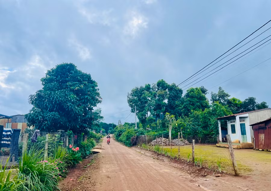 Tỉnh Gia Lai sẽ tập trung hoàn thiện và nâng cao chất lượng hệ thống giao thông tại các làng phấn đấu đạt chuẩn nông thôn mới. Ảnh: Nhật Hào