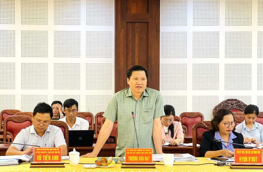 Phó Chủ tịch Thường trực HĐND tỉnh Gia Lai Trương Văn Đạt phát biểu tại buổi làm việc. Ảnh: Nhật Hào Phó Chủ tịch Thường trực HĐND tỉnh Gia Lai Trương Văn Đạt phát biểu tại buổi làm việc. Ảnh: Nhật Hào