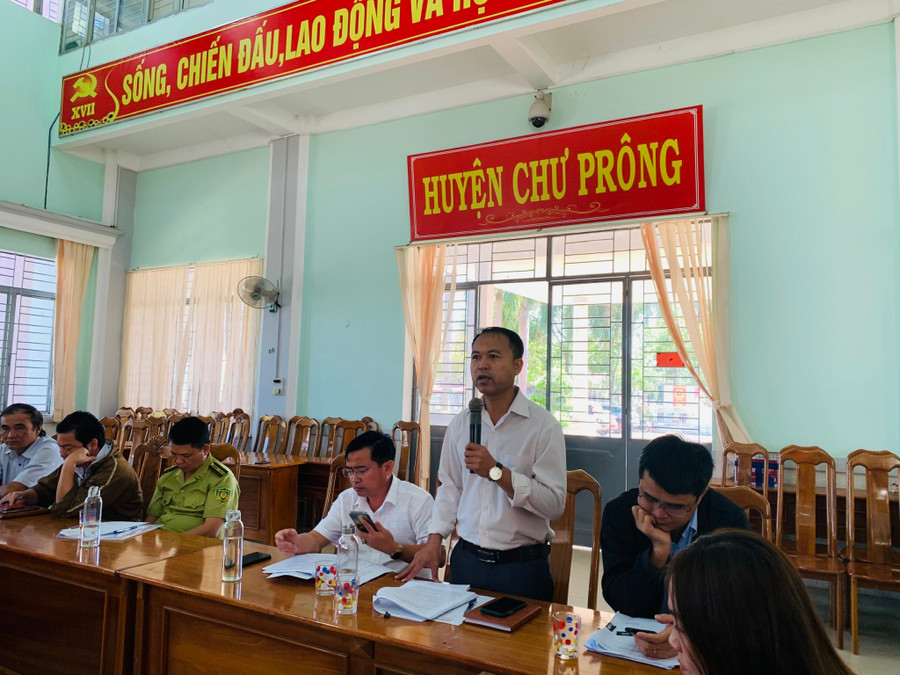 Đại biểu tham gia ý kiến tại hội nghị. Ảnh: Nhật Hào