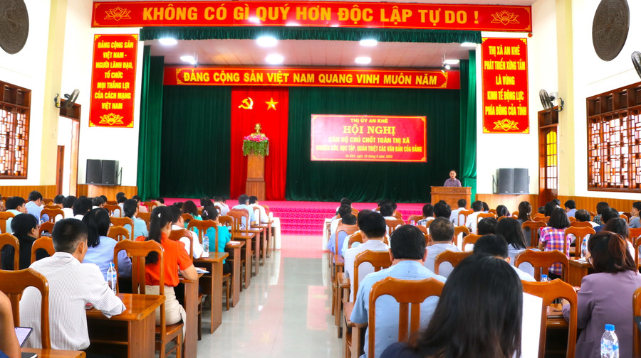 Quang cảnh hội nghị. Ảnh: Ngọc Minh Quang cảnh hội nghị. Ảnh: Ngọc Minh