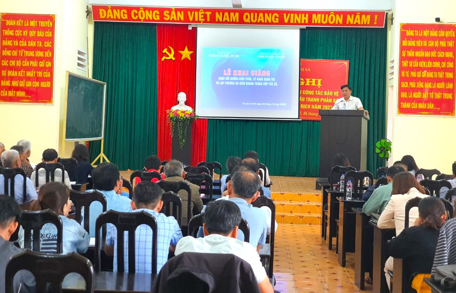 Quang cảnh lớp bồi dưỡng kiến thức, kỹ năng quản trị và lập phương án kinh doanh trong HTX trên địa bàn thị xã An Khê. Ảnh: Ngọc Minh Quang cảnh lớp bồi dưỡng kiến thức, kỹ năng quản trị và lập phương án kinh doanh trong HTX trên địa bàn thị xã An Khê. Ảnh: Ngọc Minh