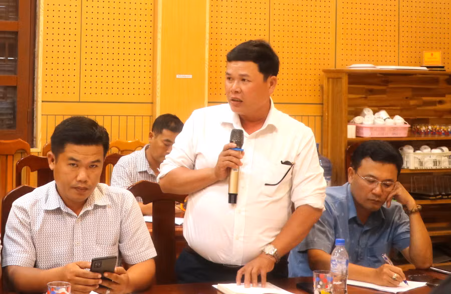 Tại hội nghị, đại biểu tham gia thảo luận, đóng góp ý kiến trong công tác phòng-chống thiên tai và tìm kiếm cứu nạn trên địa bàn thị xã An Khê. Ảnh: Ngọc Minh