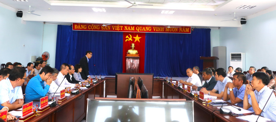 Quang cảnh buổi làm việc. Ảnh: Ngọc Minh Quang cảnh buổi làm việc. Ảnh: Ngọc Minh