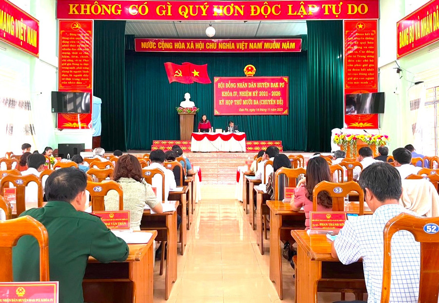 Quang cảnh kỳ họp. Ảnh: Nguyễn Hiền