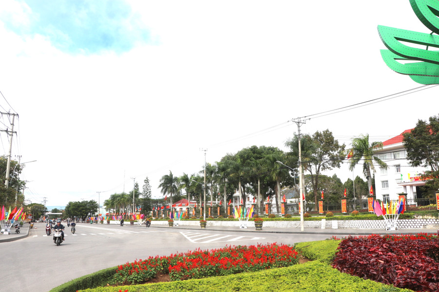 An Khê tập trung chỉnh trang đô thị, chào mừng kỷ niệm 75 năm Ngày thành lập Đảng bộ thị xã (14/3/1948-14/3/2023). Ảnh: Ngọc Minh An Khê tập trung chỉnh trang đô thị, chào mừng kỷ niệm 75 năm Ngày thành lập Đảng bộ thị xã (14/3/1948-14/3/2023). Ảnh: Ngọc Minh