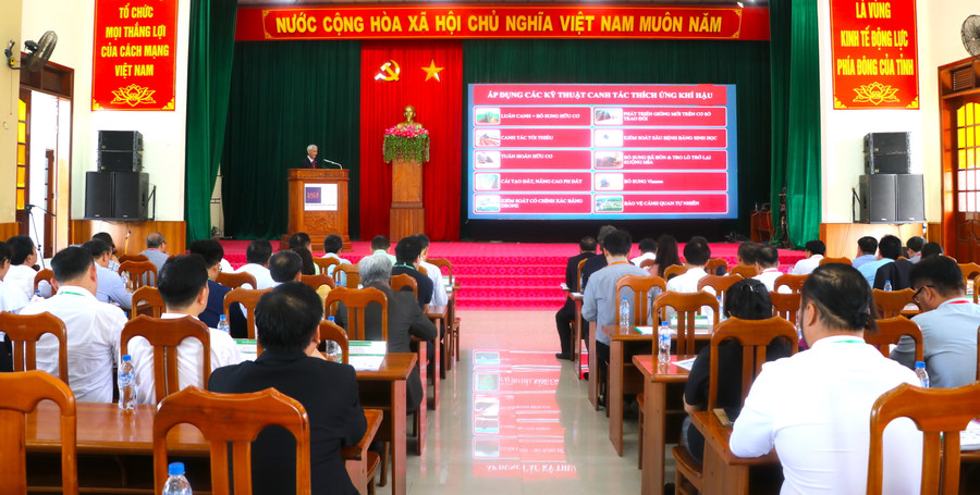 Quang cảnh buổi hội thảo nâng cao năng lực cạnh tranh ngành mía đường Việt Nam và hội nghị tổng kết sản xuất mía đường niên vụ 2023-2024. Ảnh: Ngọc Minh Quang cảnh buổi hội thảo nâng cao năng lực cạnh tranh ngành mía đường Việt Nam và hội nghị tổng kết sản xuất mía đường niên vụ 2023-2024. Ảnh: Ngọc Minh