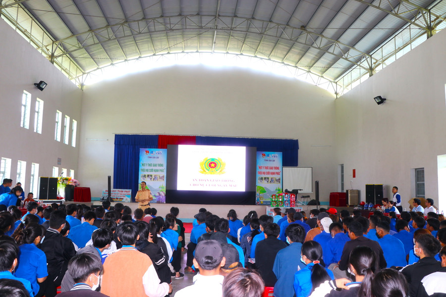 Quang cảnh chương trình. Ảnh: Ngọc Minh