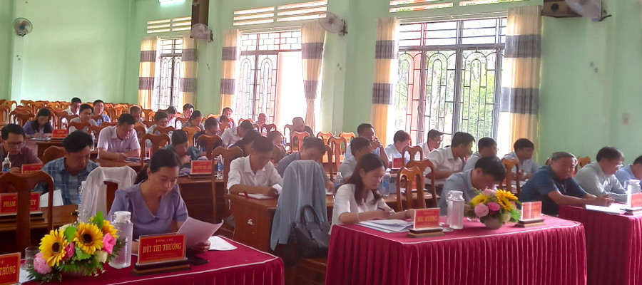 Các đại biểu dự hội nghị lần thứ 17 (mở rộng) Ban Chấp hành Đảng bộ huyện Đak Pơ. Ảnh: Ngọc Dũng Các đại biểu dự hội nghị lần thứ 17 (mở rộng) Ban Chấp hành Đảng bộ huyện Đak Pơ. Ảnh: Ngọc Dũng