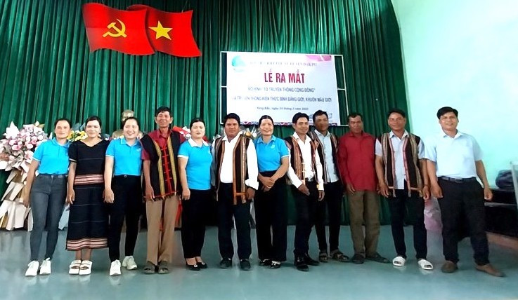 Tổ truyền thông cộng đồng xã Yang Bắc (huyện Đak Pơ). Ảnh: An Phát Tổ truyền thông cộng đồng xã Yang Bắc (huyện Đak Pơ). Ảnh: An Phát