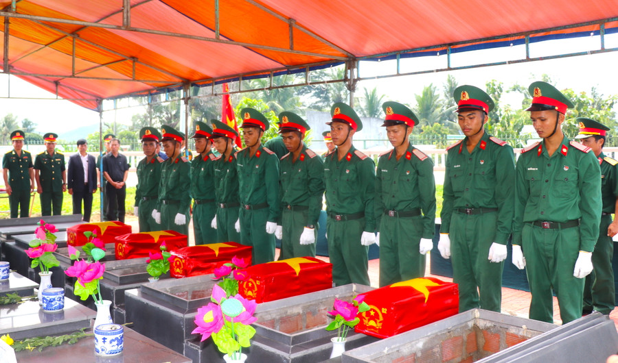 Hài cốt các liệt sĩ được quy tập trên địa bàn thị xã An Khê và huyện Đak Pơ, an táng tại Nghĩa trang Liệt sĩ thị xã An Khê. Ảnh: Ngọc Minh