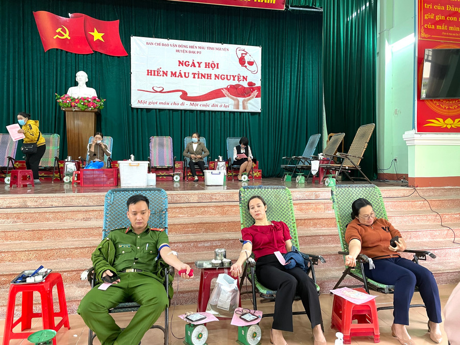 Ban tổ chức đã tiếp nhận 291 đơn vị máu đạt chuẩn. Ảnh: Ngọc Minh