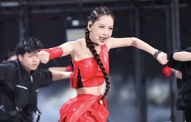 Chi Pu đang nằm trong nhóm thí sinh có thành tích cao nhất tại Đạp gió 202. ẢNH: MANGOTV Chi Pu đang nằm trong nhóm thí sinh có thành tích cao nhất tại Đạp gió 202. ẢNH: MANGOTV