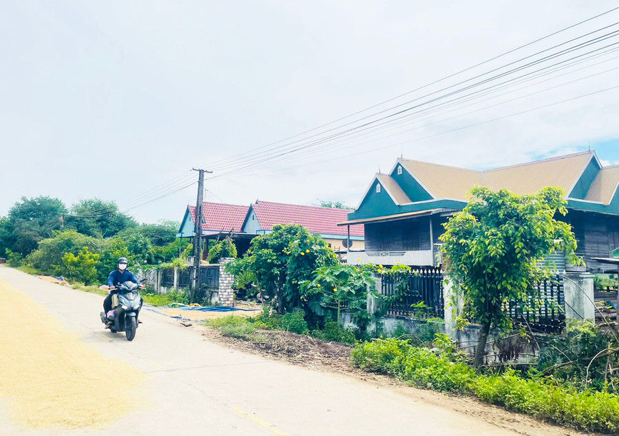 Diện mạo các thôn, buôn ở xã Ia Rbol ngày càng khang trang, sạch đẹp. Ảnh: V.C