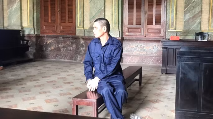 Bị cáo Nguyễn Đăng Dũng tại toà