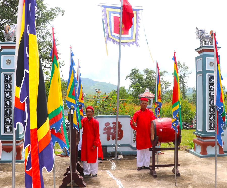 Lễ cúng Quý Thu tại đình Cửu An (thị xã An Khê) diễn ra trang nghiêm, thành kính. Ảnh: Ngọc Minh Lễ cúng Quý Thu tại đình Cửu An (thị xã An Khê) diễn ra trang nghiêm, thành kính. Ảnh: Ngọc Minh