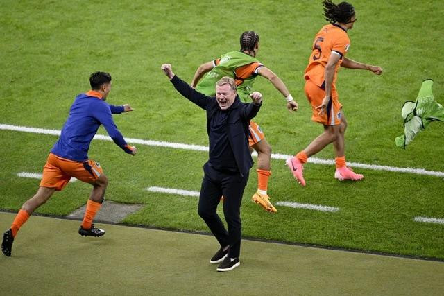 HLV Ronald Koeman vừa cùng đội tuyển Hà Lan vào đến bán kết EURO 2024. Ảnh REUTERS HLV Ronald Koeman vừa cùng đội tuyển Hà Lan vào đến bán kết EURO 2024. Ảnh REUTERS