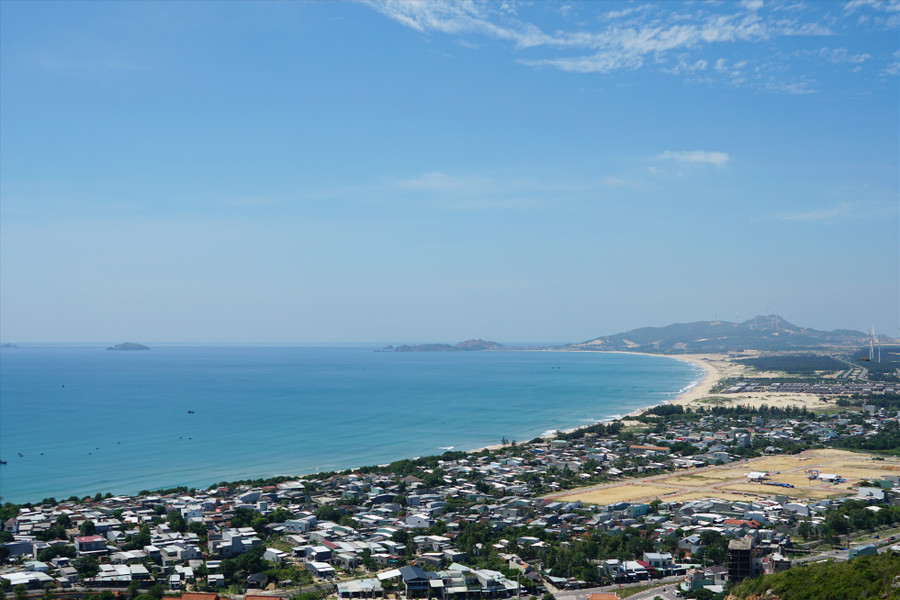 Tỉnh Bình Định sở hữu đường bờ biển dài cùng điều kiện khí hậu lí tưởng. Ảnh: Thanh Chân Tỉnh Bình Định sở hữu đường bờ biển dài cùng điều kiện khí hậu lí tưởng. Ảnh: Thanh Chân