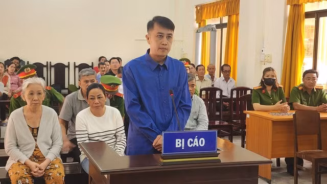 Bị cáo Trần Thanh Phong là bảo vệ, nhưng là người chủ mưu trong vụ án nên bị tuyên phạt mức án cao nhất là 13 năm tù.