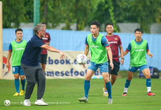 Thầy trò ông Troussier sẽ tập trung trở lại từ ngày 28-12 - Ảnh: VFF