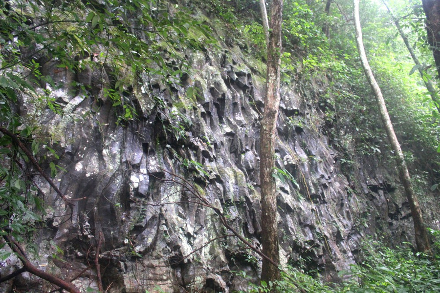 Thành Phan Đình Phùng ở vùng lõi Vườn Quốc gia Vũ Quang