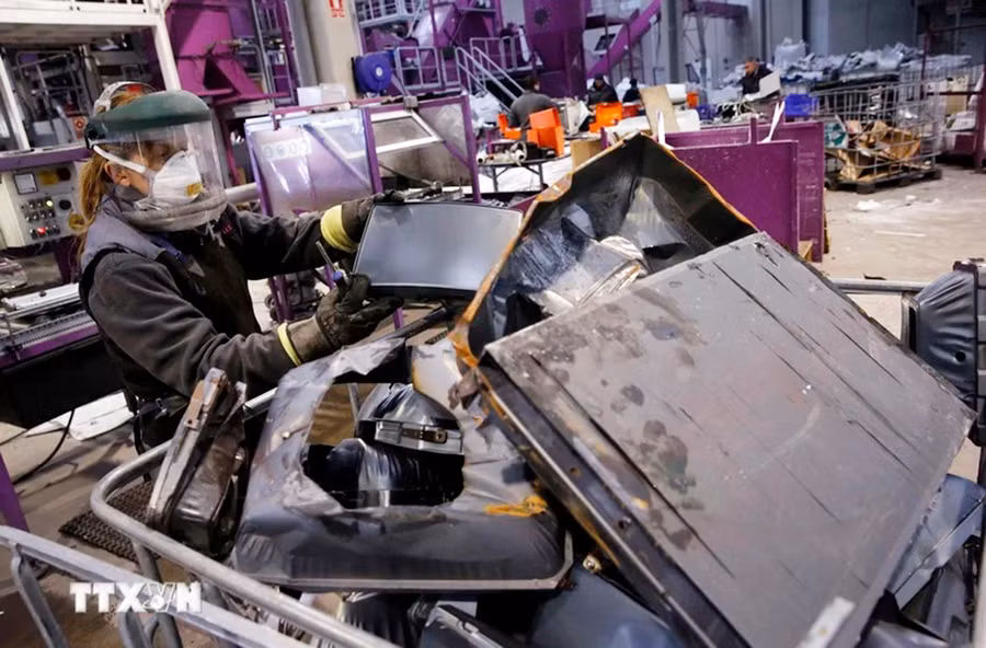 Rác thải điện tử. Ảnh TTXVN