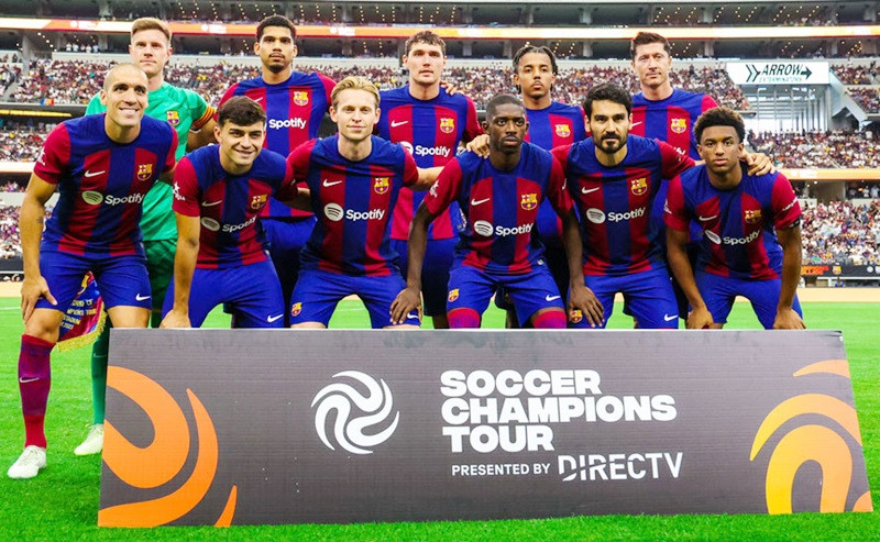 HLV Xavi Hernandez có cơ sở để hài lòng với 2 tân binh Ilkay Gundogan và Oriol Romeu. HLV Xavi Hernandez có cơ sở để hài lòng với 2 tân binh Ilkay Gundogan và Oriol Romeu.