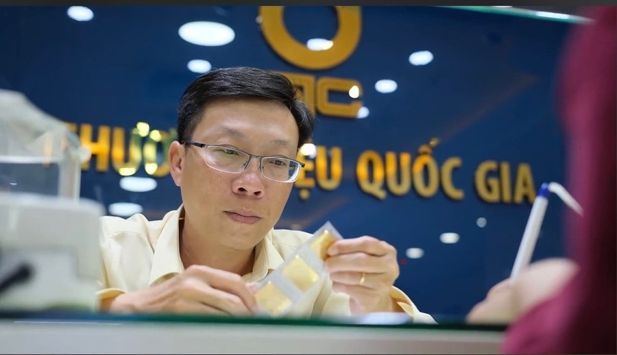 Vàng SJC chiều 30-1 vượt mức 77 triệu đồng/lượng