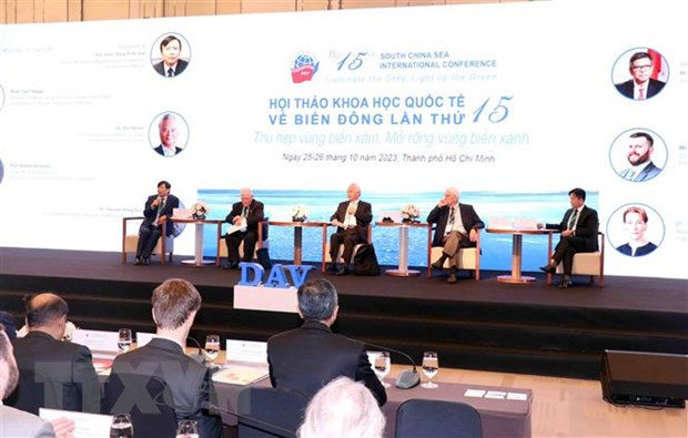 Phiên làm việc đầu tiên của Hội thảo. (Ảnh: Xuân Khu/TTXVN) Phiên làm việc đầu tiên của Hội thảo. (Ảnh: Xuân Khu/TTXVN)