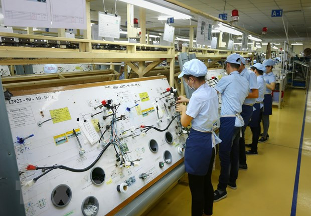 Các mặt hàng xuất khẩu chủ yếu của Việt Nam sang Argentina gồm có điện thoại các loại và linh kiện; máy vi tính, sản phẩm điện tử và linh kiện; giày dép các loại; máy móc, thiết bị, dụng cụ phụ tùng khác. (Ảnh: Danh Lam/TTXVN) Các mặt hàng xuất khẩu chủ yếu của Việt Nam sang Argentina gồm có điện thoại các loại và linh kiện; máy vi tính, sản phẩm điện tử và linh kiện; giày dép các loại; máy móc, thiết bị, dụng cụ phụ tùng khác. (Ảnh: Danh Lam/TTXVN)