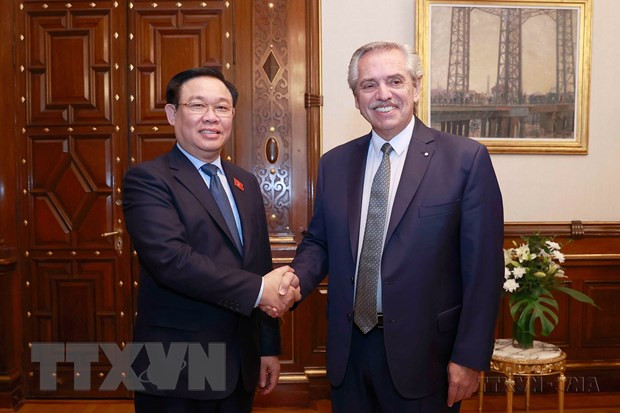 Chiều 24/4/2023 (theo giờ địa phương), tại thủ đô Buenos Aires, Chủ tịch Quốc hội Vương Đình Huệ hội kiến Tổng thống Argentina Alberto Fernandez. (Ảnh: Doãn Tấn/TTXVN) Chiều 24/4/2023 (theo giờ địa phương), tại thủ đô Buenos Aires, Chủ tịch Quốc hội Vương Đình Huệ hội kiến Tổng thống Argentina Alberto Fernandez. (Ảnh: Doãn Tấn/TTXVN)