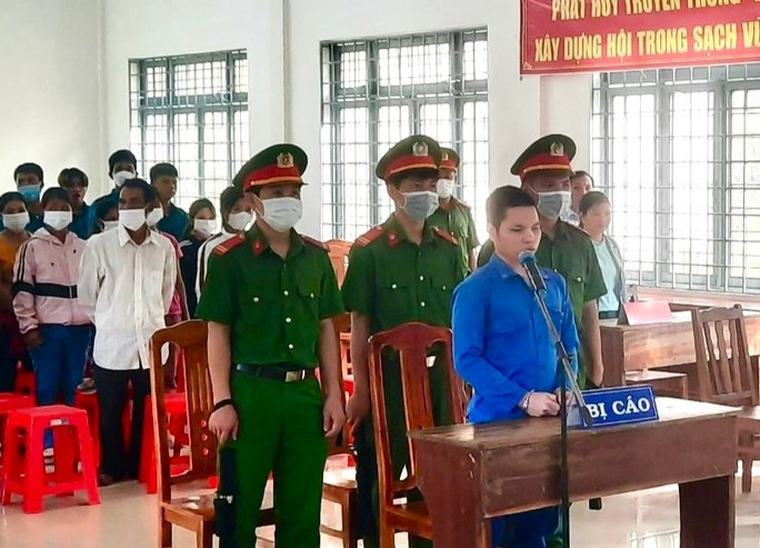 Bị cáo A Thuốc.