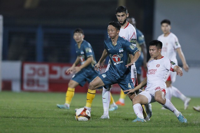 HAGL phản công chất lượng. Ảnh: Minh Tú