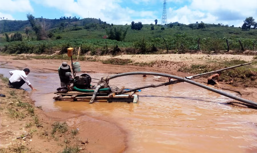 Phản ánh trung thực, khách quan, kiên quyết đấu tranh với các hành vi sai trái. Ảnh: HL Phản ánh trung thực, khách quan, kiên quyết đấu tranh với các hành vi sai trái. Ảnh: HL