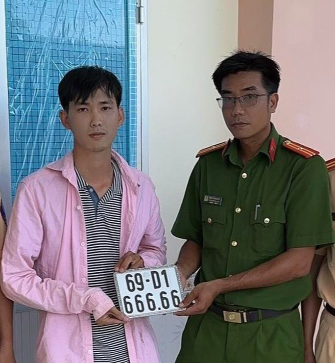 Nguyễn Nhứt Kiếm bấm được biển số xe &quot;ngũ quý&quot; 666.66