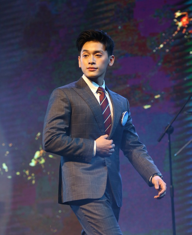 Bình tại Hội thi Duyên dáng Ngoại thương 2023. ẢNH NVCC Bình tại Hội thi Duyên dáng Ngoại thương 2023. ẢNH NVCC