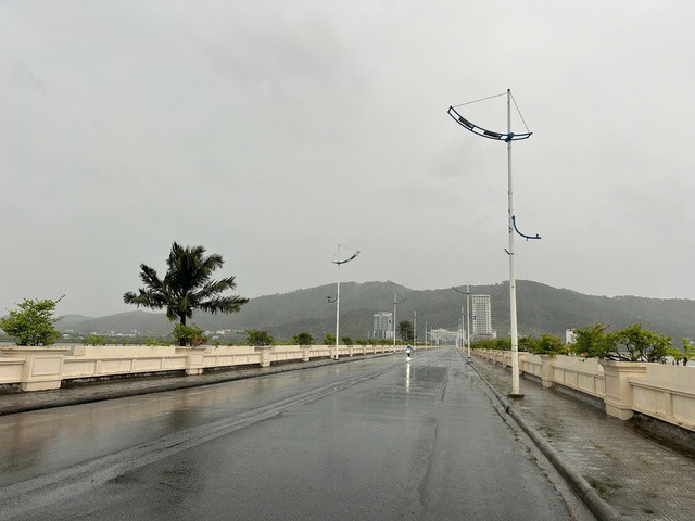 Đường vào khu Tuần Châu sáng 7-9 Đường vào khu Tuần Châu sáng 7-9