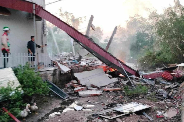 Hiện trường ngôi nhà nơi xảy ra vụ nổ lớn khiến 2 người tử vong