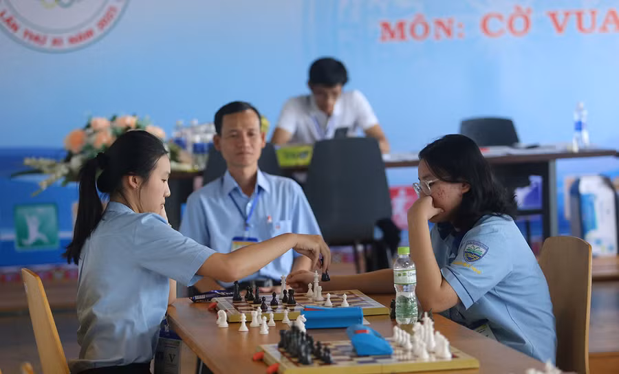 Môn cờ vua đã có những bất ngờ thú vị xảy ra. Ảnh Văn Ngọc