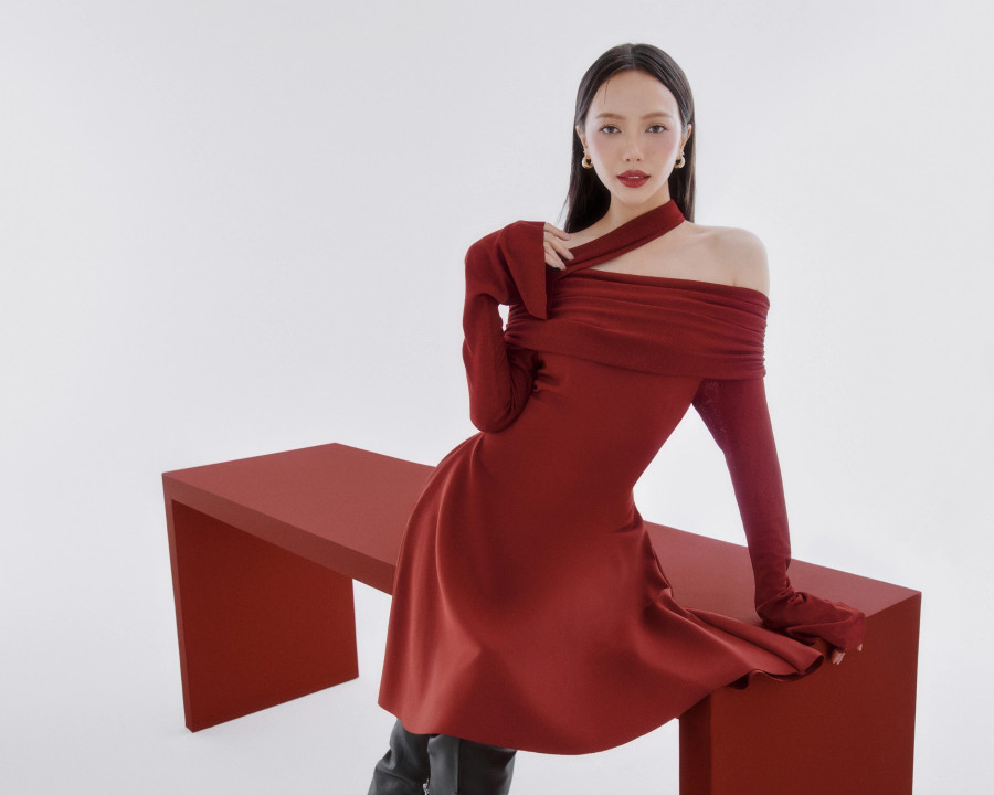 2023 là năm khá thành công của Diệu Nhi khi cô bất ngờ tham gia chương trình Chị đẹp đạp gió rẽ sóng. Đồng thời, cô còn giữ vai chính trong 2 tác phẩm điện ảnh Trên bàn nhậu, dưới bàn mưu và Gặp lại chị bầu. Ở mỗi lần xuất hiện trước công chúng, Diệu Nhi luôn mang đến hình ảnh tích cực và tràn đầy năng lượng. Ảnh: Trí Nghĩa 2023 là năm khá thành công của Diệu Nhi khi cô bất ngờ tham gia chương trình Chị đẹp đạp gió rẽ sóng. Đồng thời, cô còn giữ vai chính trong 2 tác phẩm điện ảnh Trên bàn nhậu, dưới bàn mưu và Gặp lại chị bầu. Ở mỗi lần xuất hiện trước công chúng, Diệu Nhi luôn mang đến hình ảnh tích cực và tràn đầy năng lượng. Ảnh: Trí Nghĩa