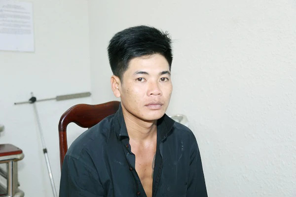 Phan Văn Đức Sinh khi bị công an bắt giữ về hành vi cướp tài sản. Ảnh C.T.V Phan Văn Đức Sinh khi bị công an bắt giữ về hành vi cướp tài sản. Ảnh C.T.V