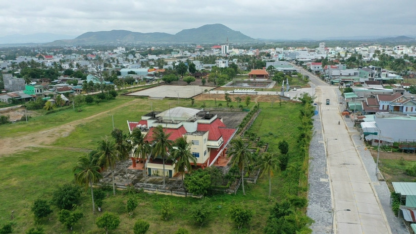 Khu di tích lịch sử Tây Sơn Thượng đạo (thị xã An Khê) nhìn từ trên cao. Ảnh: Ngọc Minh Khu di tích lịch sử Tây Sơn Thượng đạo (thị xã An Khê) nhìn từ trên cao. Ảnh: Ngọc Minh
