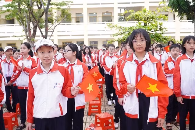 Lễ khai giảng tại Trường THCS-THPT Liên Việt Kon Tum