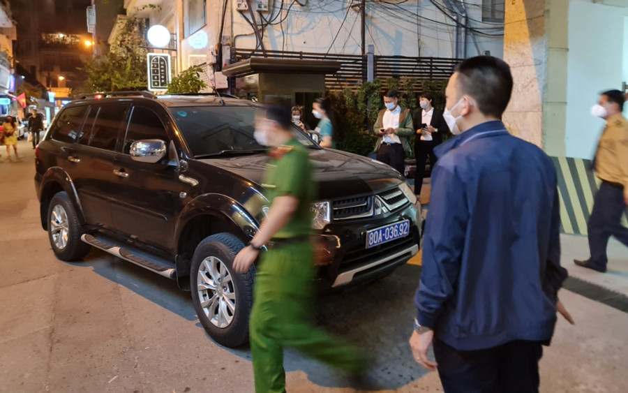 Cơ quan tố tụng khám xét trụ sở Tập đoàn Tân Hoàng Minh tại thời điểm vụ án bị khởi tố Cơ quan tố tụng khám xét trụ sở Tập đoàn Tân Hoàng Minh tại thời điểm vụ án bị khởi tố