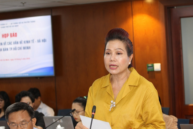 Bà Lê Thúy Hằng, Tổng Giám đốc SJC đề xuất bỏ độc quyền vàng miếng. Bà Lê Thúy Hằng, Tổng Giám đốc SJC đề xuất bỏ độc quyền vàng miếng.