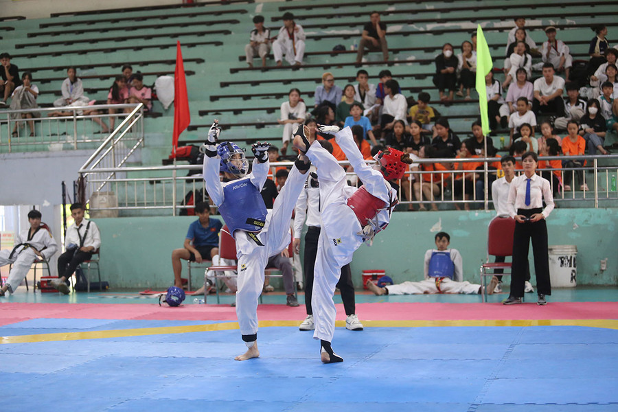 Các trận đấu đã diễn ra hấp dẫn và kịch tính. Ảnh: Văn Ngọc