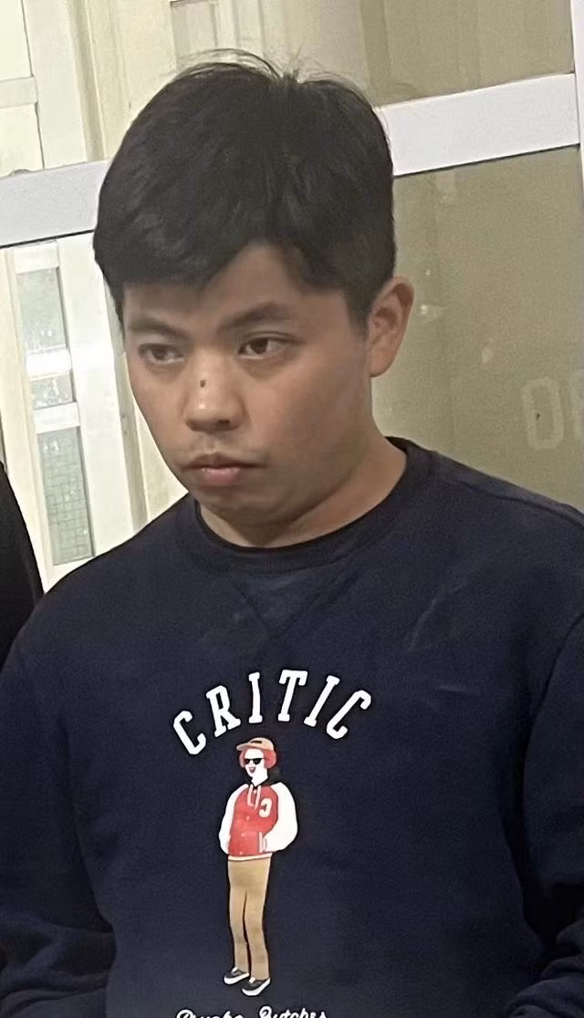 Hồ Công Tuấn bị bắt khẩn cấp vì dâm ô học sinh. Ảnh CVT