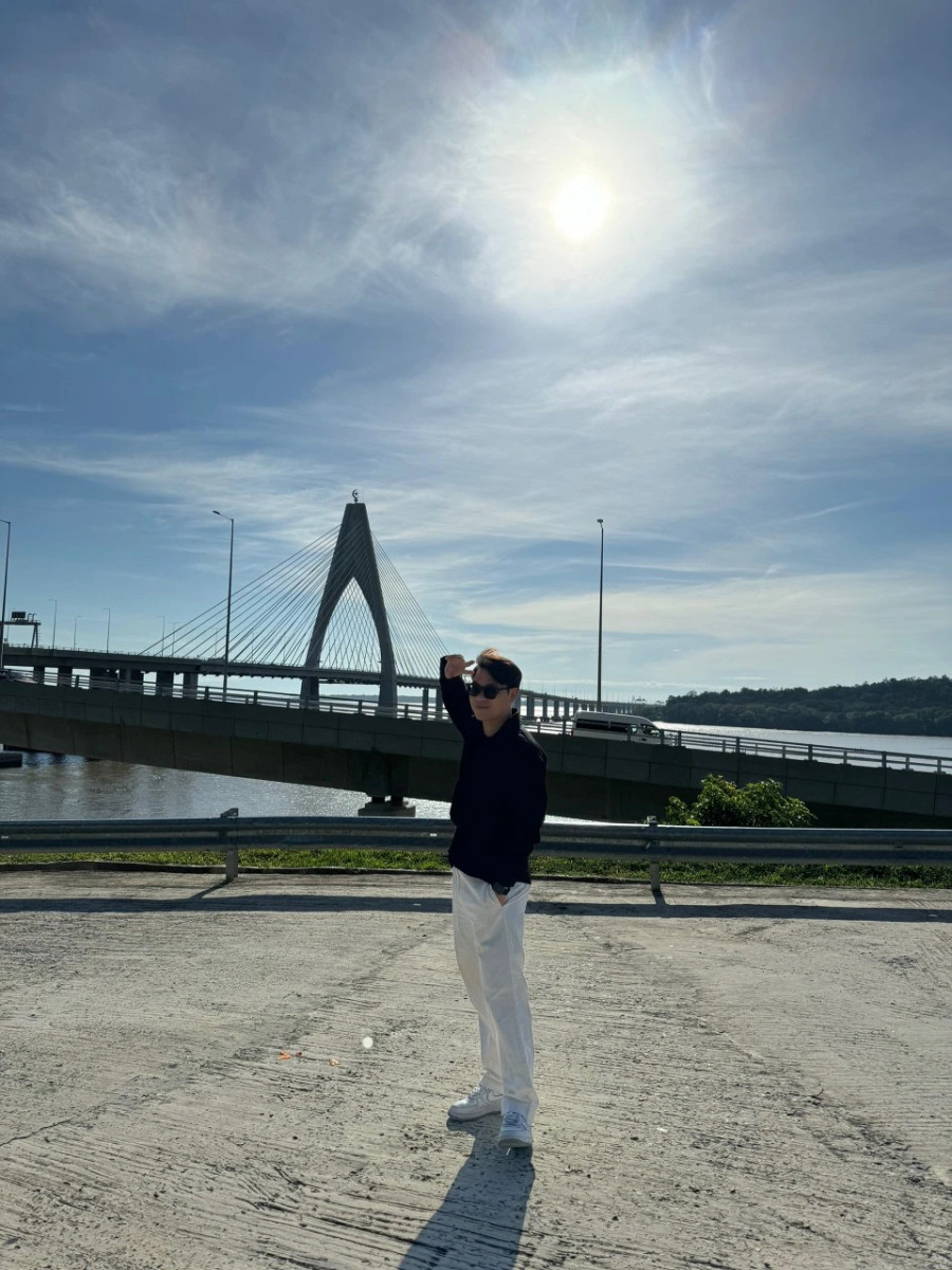 Hiện cầu Sultan Haji Omar Ali Saifuddien vẫn đang hoàn thiện một số hạng mục cuối, tổng chiều dài là 30 km. Ảnh: Anh Thư Hiện cầu Sultan Haji Omar Ali Saifuddien vẫn đang hoàn thiện một số hạng mục cuối, tổng chiều dài là 30 km. Ảnh: Anh Thư